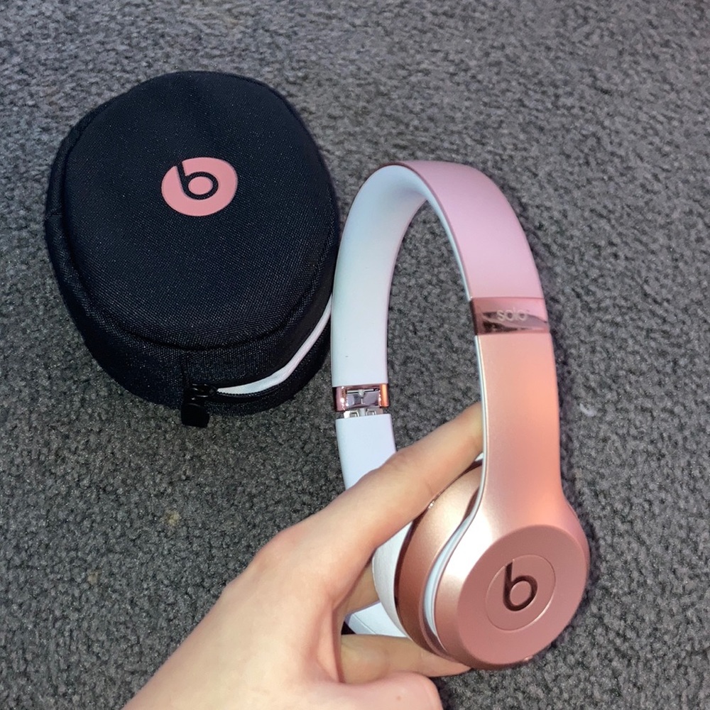 rose gold beats